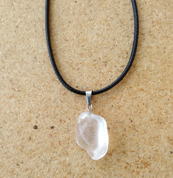 Jewelry - White Crystal Natural Stone Charm Necklace
